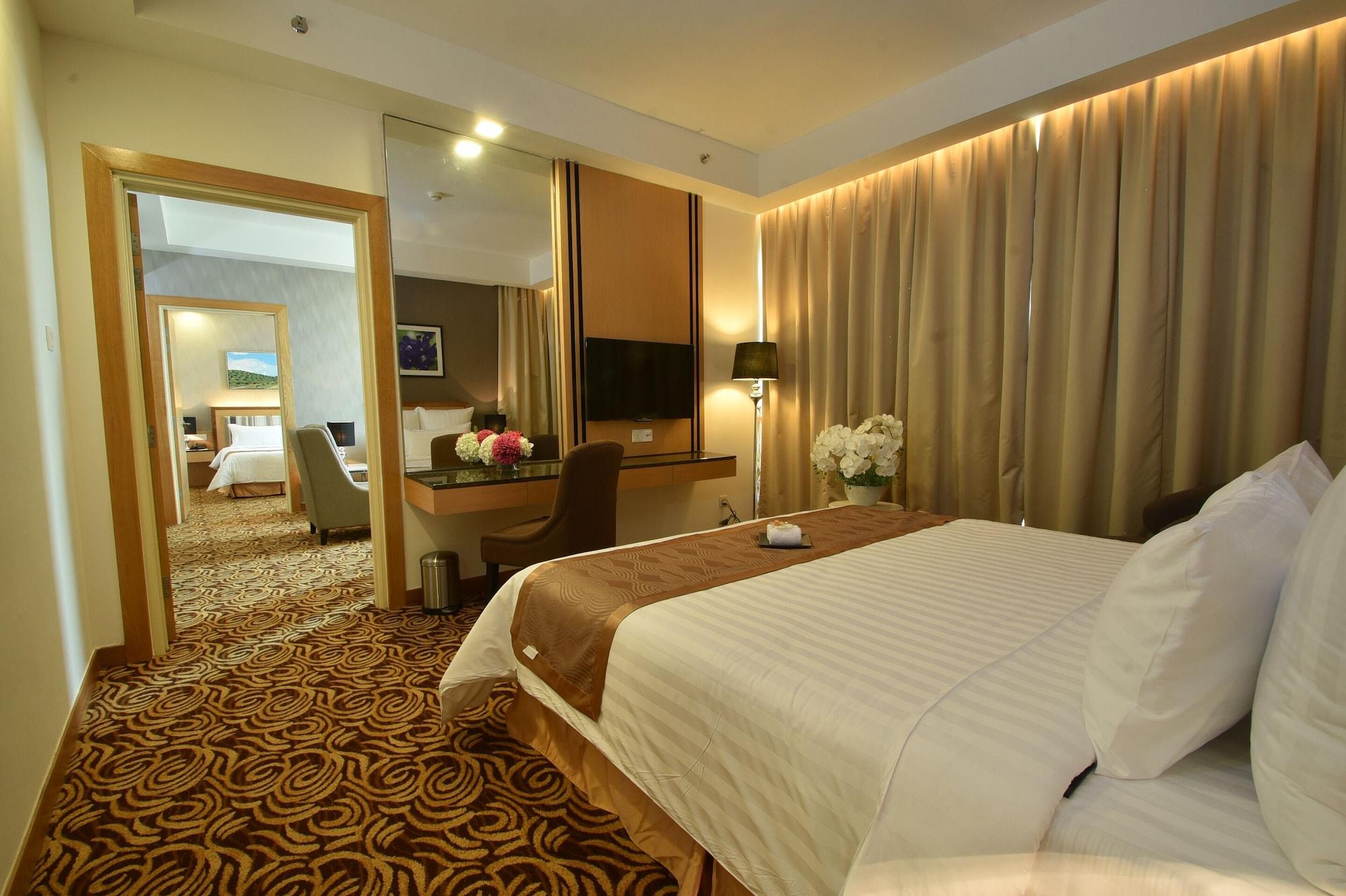 Tenera Hotel Bangi Exteriör bild Suite