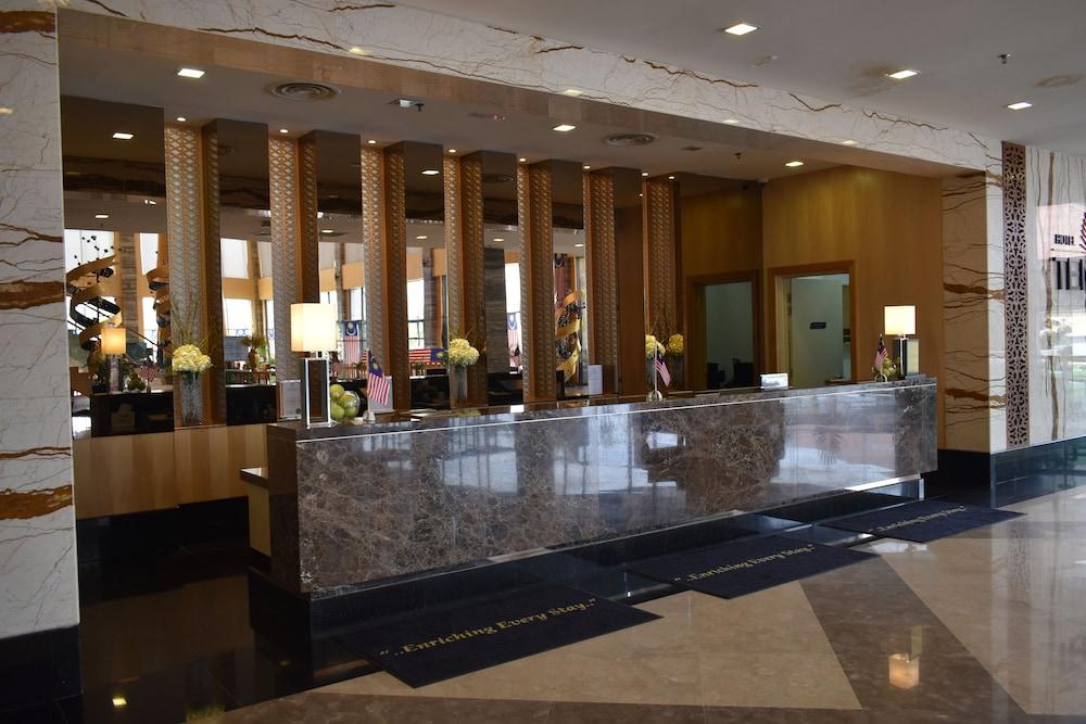 Tenera Hotel Bangi Exteriör bild The lobby of the hotel